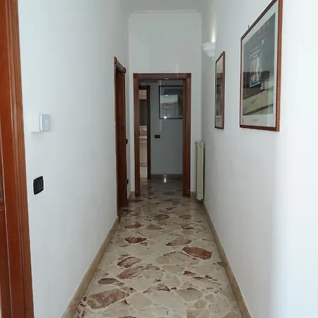 Chateau Les Jumeaux Apartment
